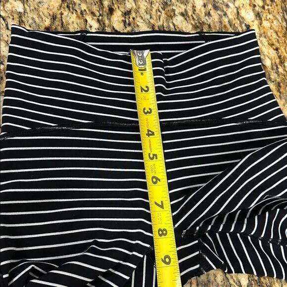 Lululemon Train Times Pant Leggings 25" Parallel Stripe Black White Size 4 - Picture 8 of 9